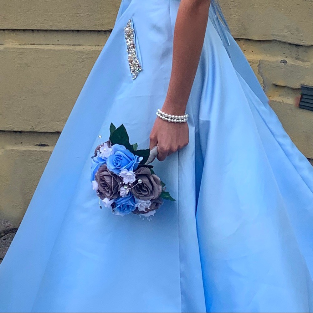 Prom flowers - Picture 2 of 2